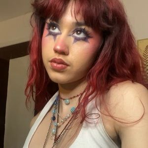 Meet your Posher, Chloe